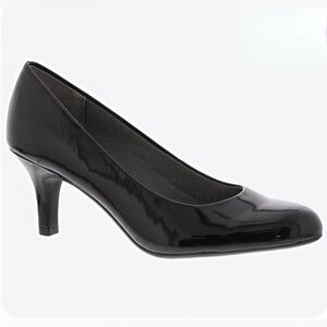 Black Glossy Closed Toe Heels